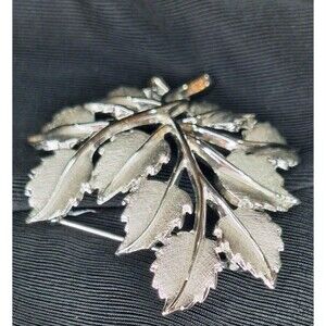 Vintage Crown Trifari Leaf Silver Tone Pin Brooch Multiple Leaves